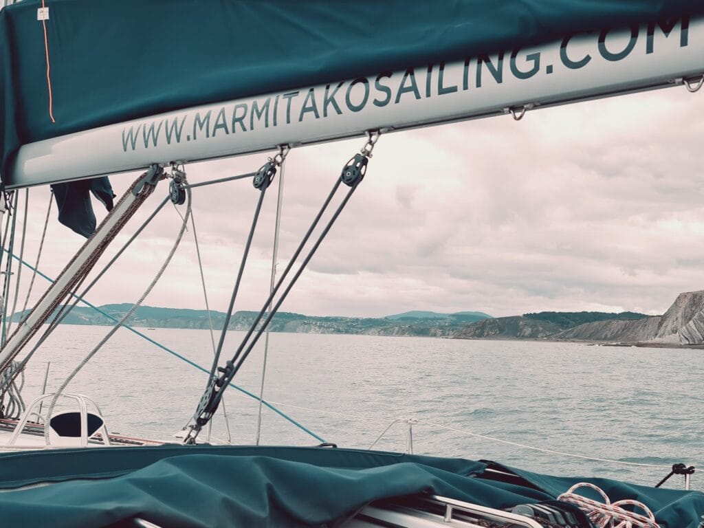 Costa Cántabra a vela